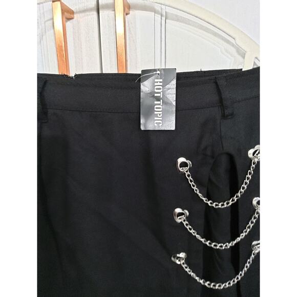 Y2K Black grunge Academia chain pleated flowy skirt Hot Topic NWT - Picture 4 of 4